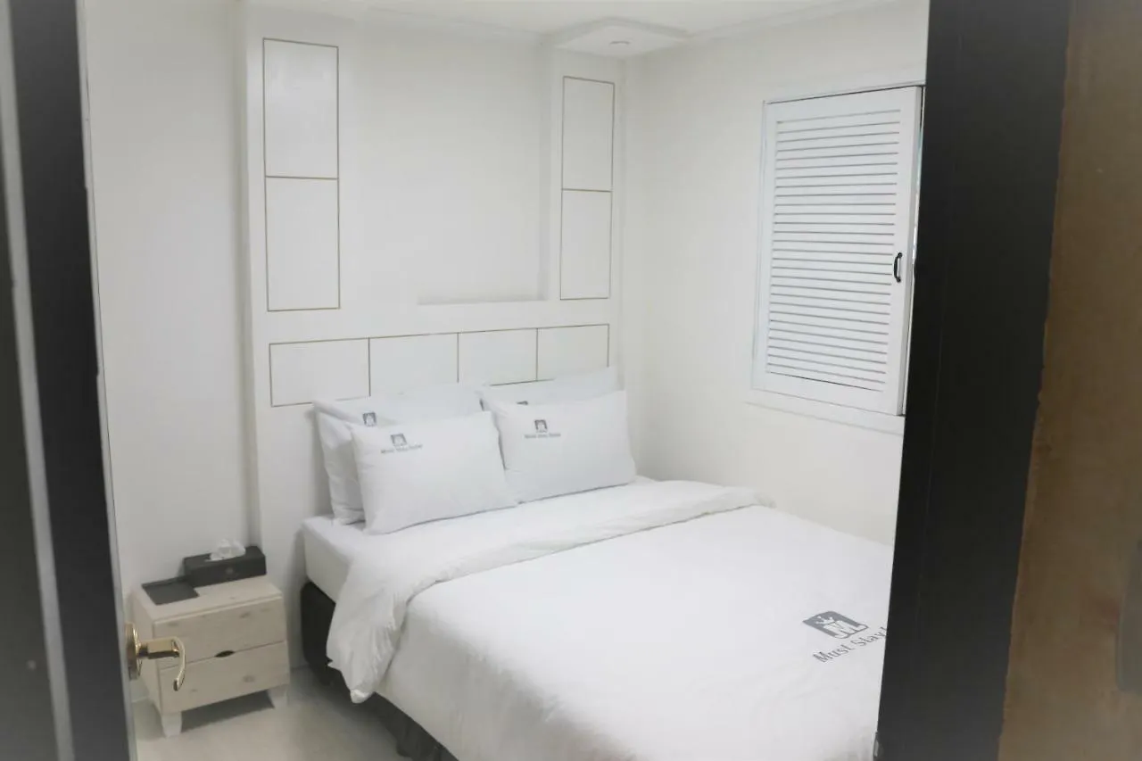 Must Stay Hotel Seoul 2*,  South Korea